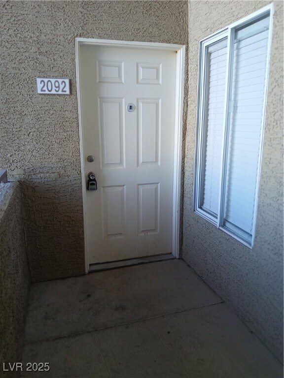 Foto del edificio - 8070 W Russell Rd