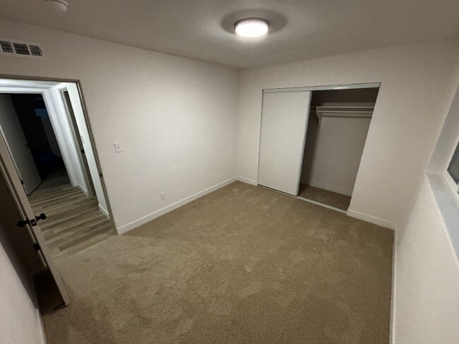 Foto del edificio - 1733 Ophir Dr