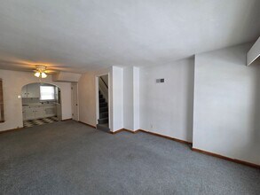 Building Photo - 702 Bertch Ave