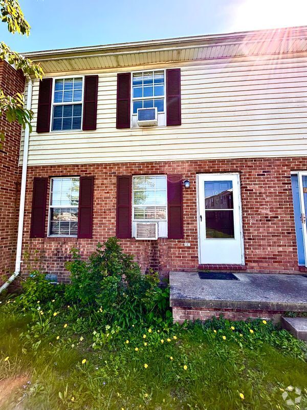 Building Photo - 103 Nottoway Dr