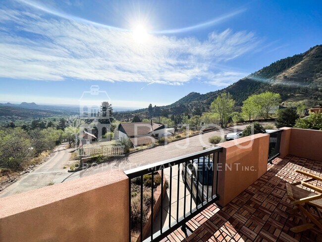 Foto del edificio - Incredible Views at the Top of Manitou Spr...