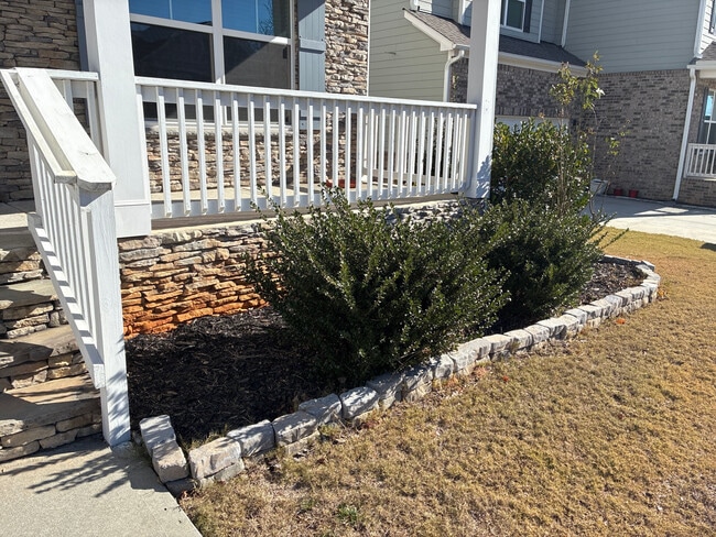 Foto del edificio - Room in House on Benjamin Dr