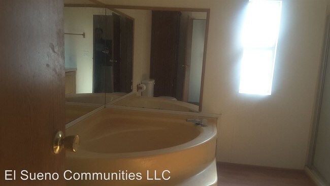 Building Photo - 10700 Cochiti Rd SE
