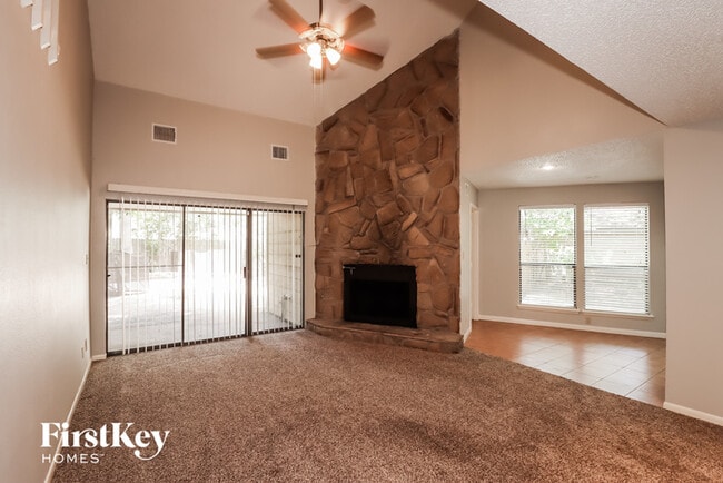 Building Photo - 334 Cypresswood Dr