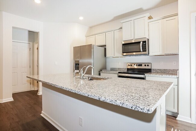 Foto del edificio - Townhome in Augusta with Attached Garage