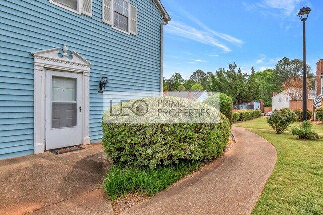 Foto del edificio - 5546 Clover Rise Ln