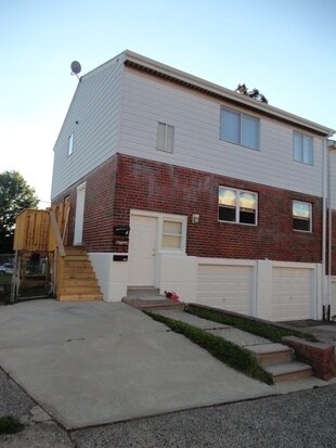 Foto del edificio - 3504 Woodhaven Rd