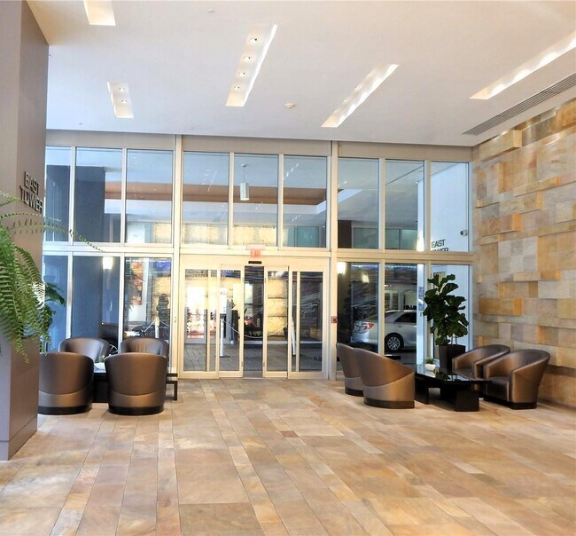 Building Photo - 500 Brickell Ave