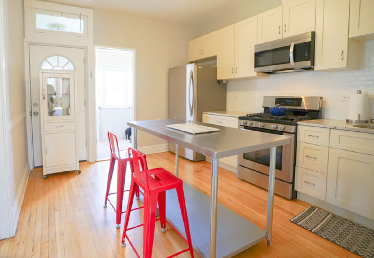 Foto principal - 2940 N Allen Ave