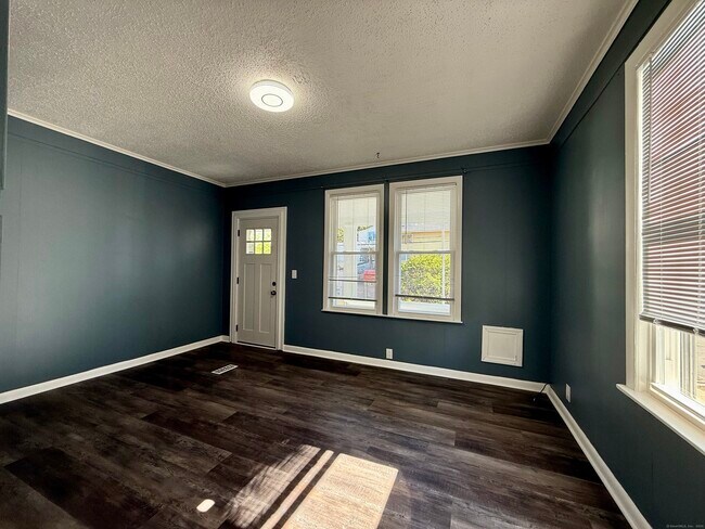 Foto del edificio - 22 Hawthorne Ave