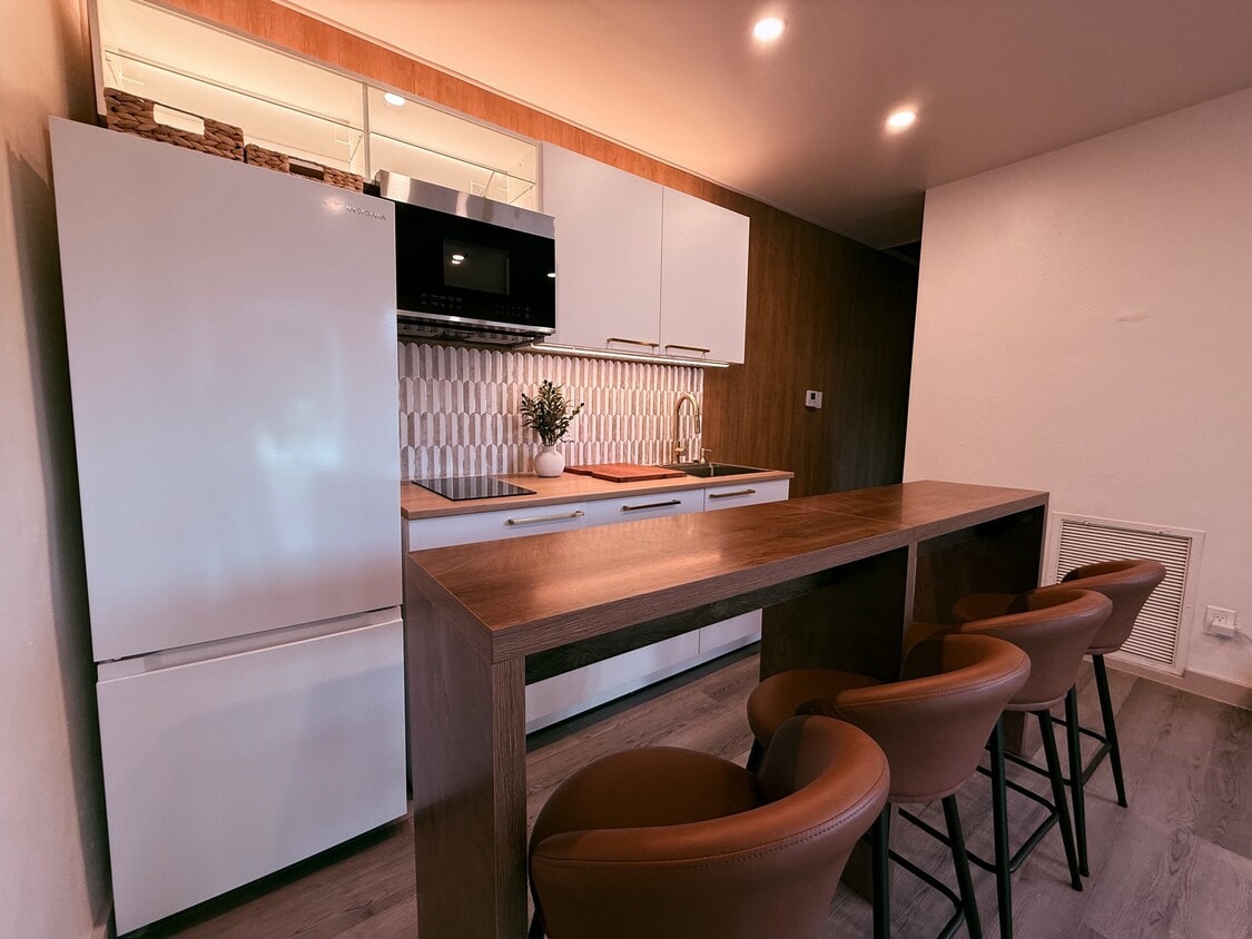 Photo - 545 NE 111th St (Miami, FL)