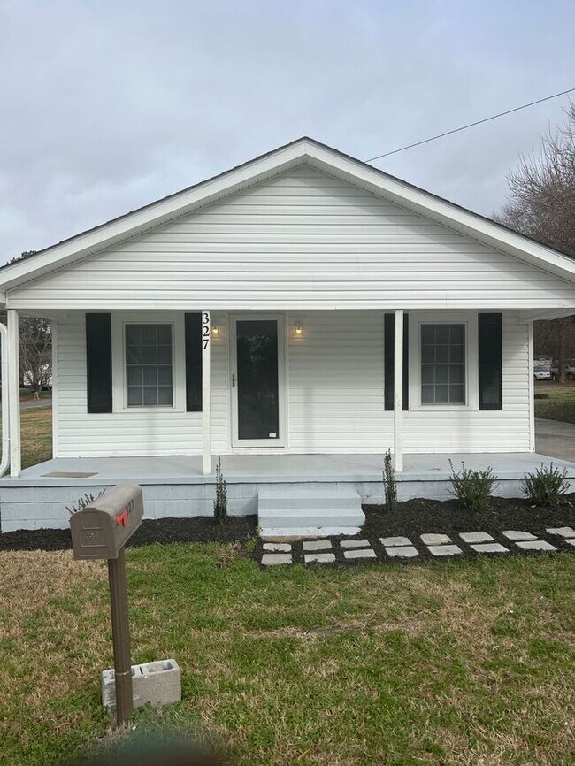 Building Photo - 327 Foster St