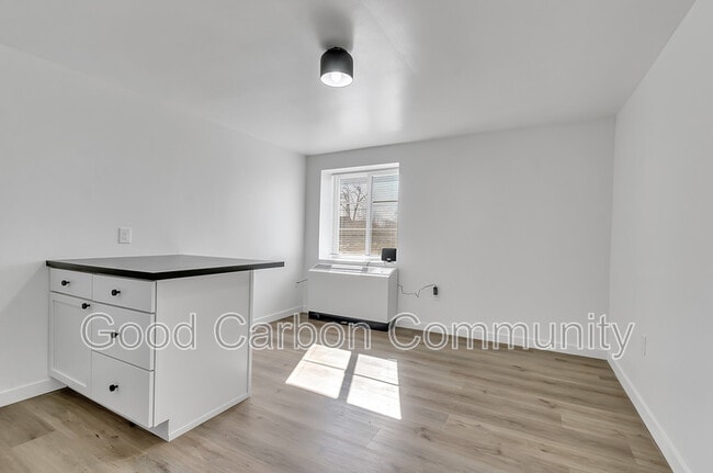 Foto del edificio - 111 Porter Ave