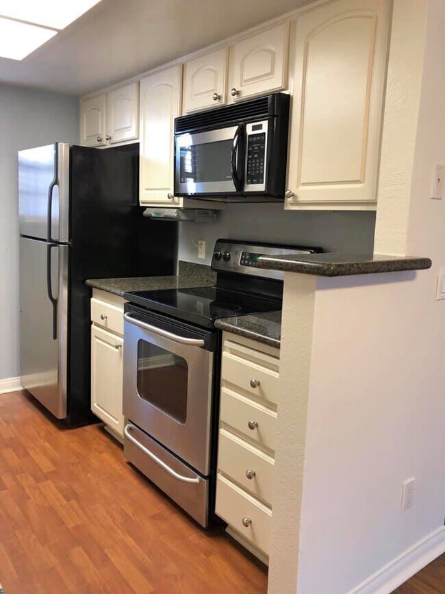 Kitchen - 12035 Alta Carmel Ct