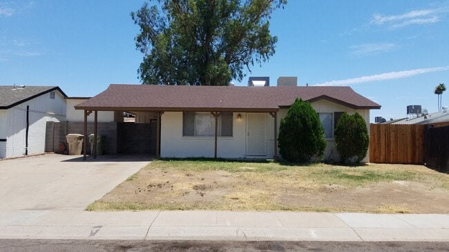 Front - 9211 N 45th Ave