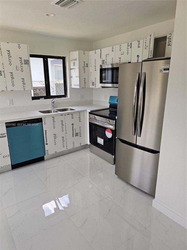 Foto del edificio - 1749 NW 69th St