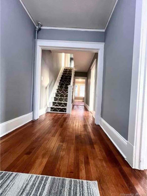 Foto principal - 2 Oak Ave
