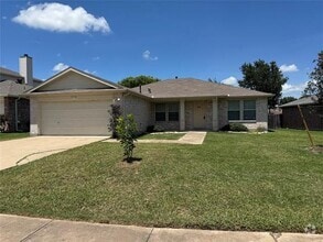Building Photo - 2112 Chisolm Trl