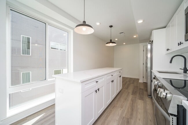 Photo - 1514 Master St Apartment