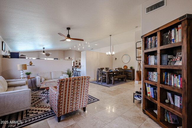 Building Photo - 4010 E Sidewinder Ct