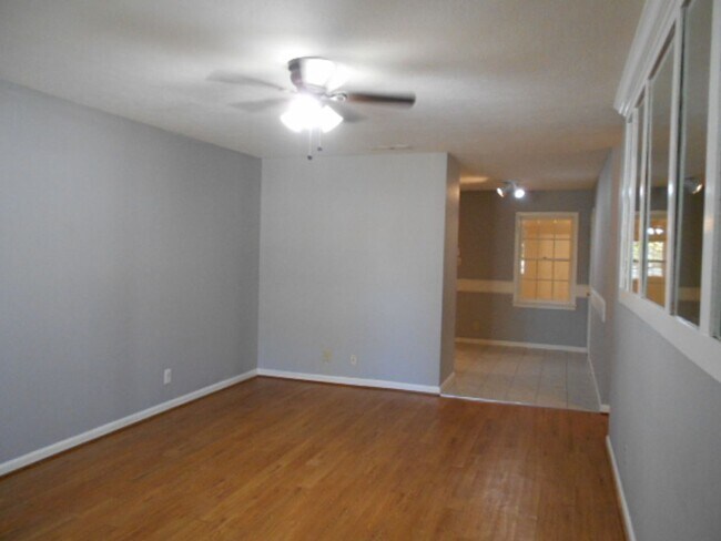 Foto del edificio - 4061 Shipyard Walk