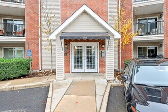 Building Photo - 3313 Wyndham Cir