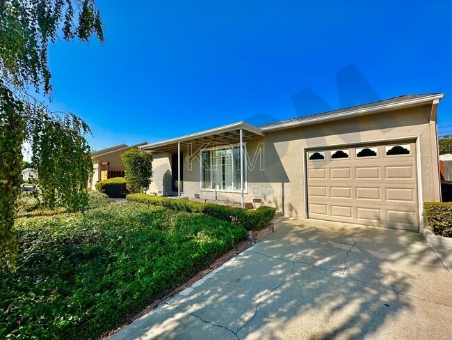 Building Photo - 41 W McKenzie Ave