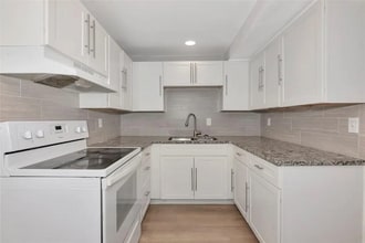 Building Photo - 405 Barlow Ave