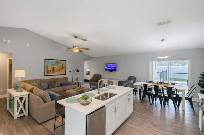 Foto del edificio - 114 Sunny Oak Trail