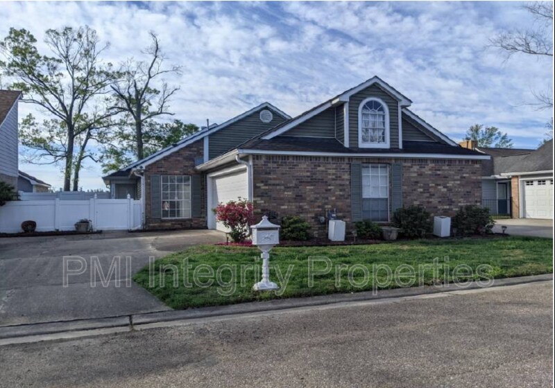 Foto principal - 13576 S Fairview Ave