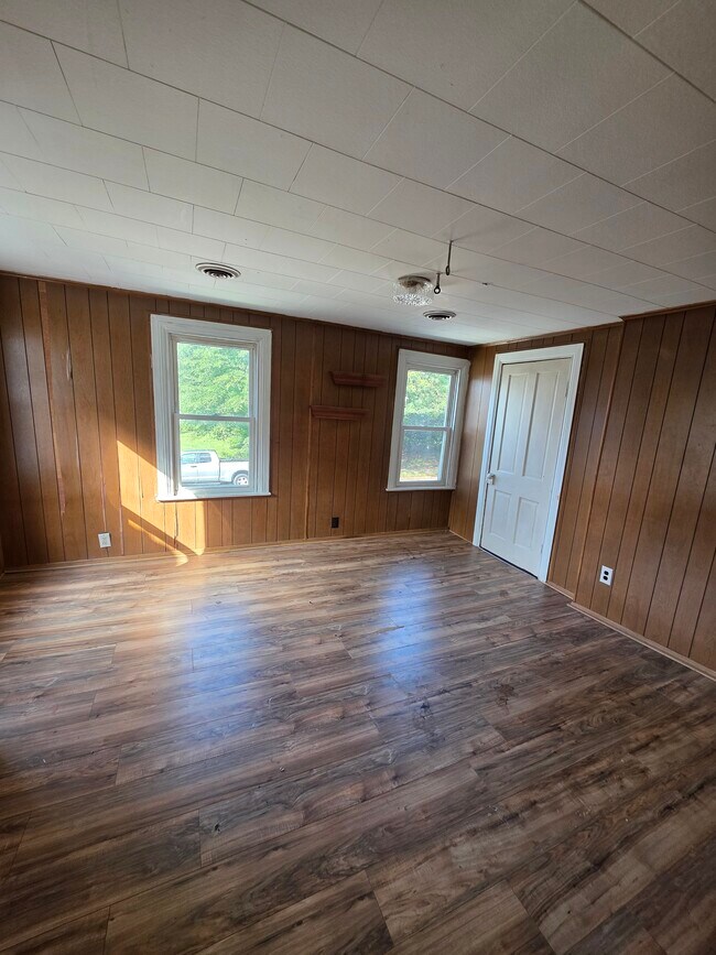 Dormitorio # 2 - 307 N Governors Ave