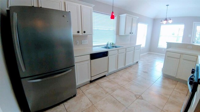 Building Photo - 3507 Stratford Manor Dr