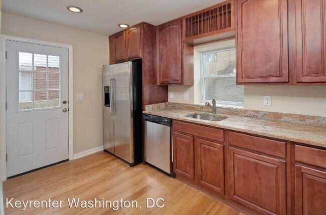 Building Photo - 2 br, 2 bath House - 5069 Sheriff Rd, NE