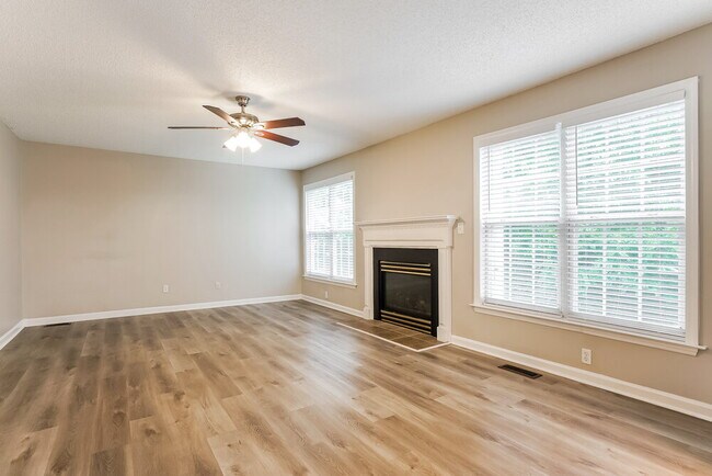 Building Photo - 1015 Flower Round Ct