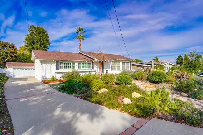 Building Photo - 21 Gaucho Dr