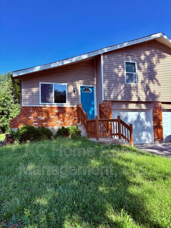 Primary Photo - 513 N Troost St