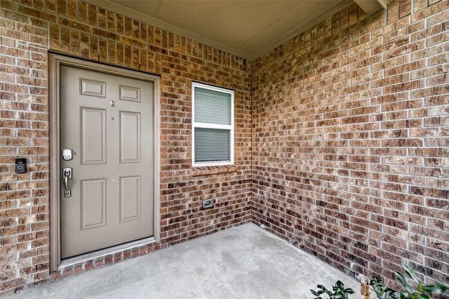 Building Photo - 25543 Pitchfork Ranch Pl