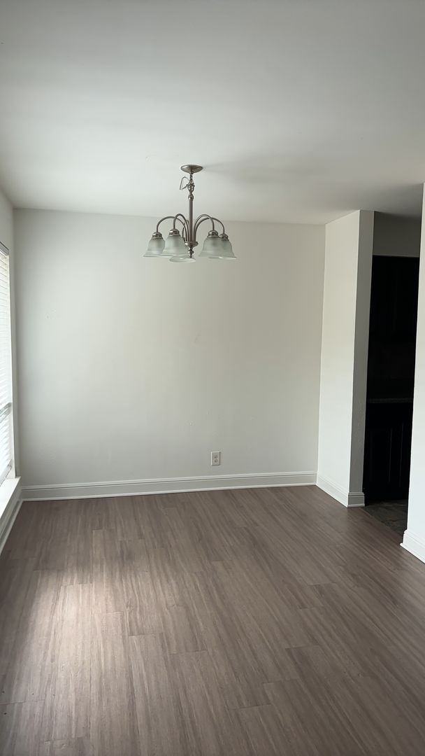 Building Photo - 500 E Riverside Dr