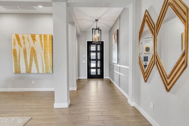 Foto del edificio - 3240 E Bryce Ln