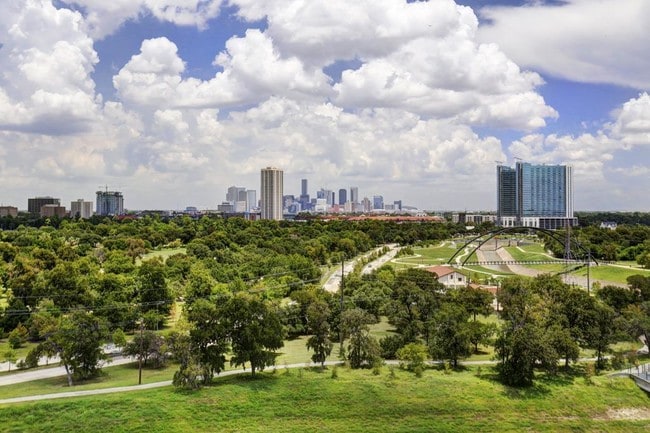Foto del edificio - 2001 Holcombe Blvd