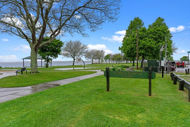 Photo - 21 Borden St House