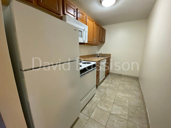 Foto del edificio - 112 Dustin St