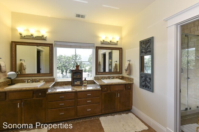 Building Photo - 4 br, 3.5 bath House - 16779 Highway 12