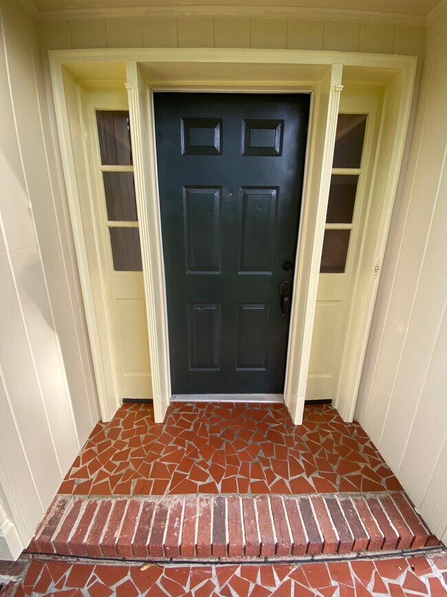 Foto del edificio - 172 Jefferson Pl