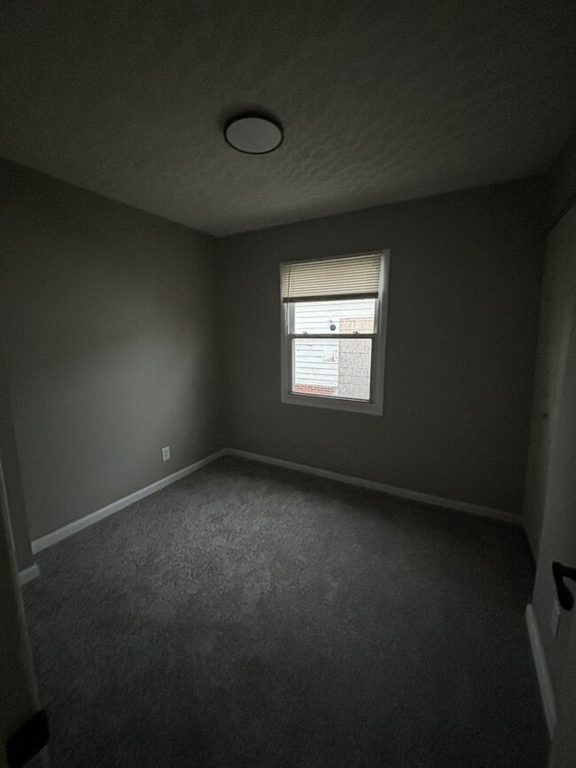Foto del edificio - NEWLY RENOVATED 3 BEDROOM!