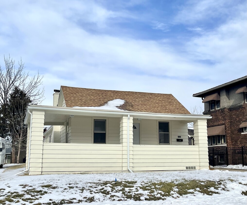 Primary Photo - 1025 10th St