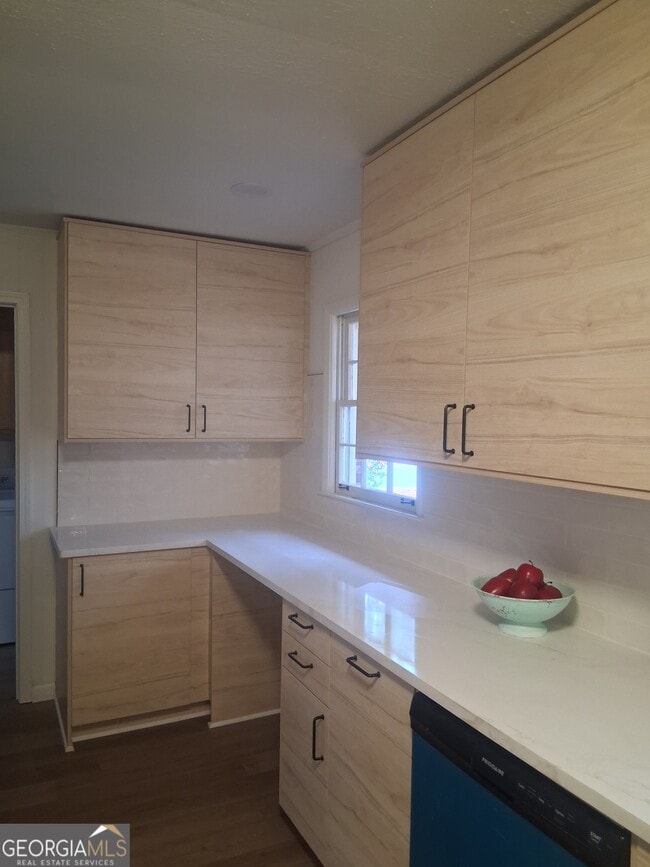 Building Photo - 3425 New MacLand Rd