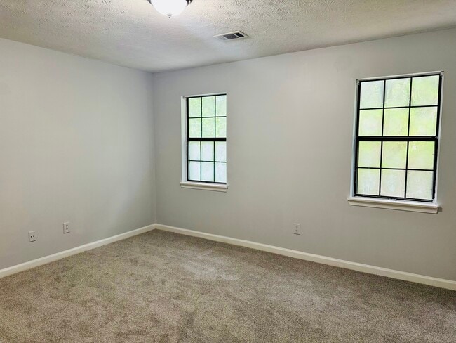 Foto del edificio - 2645 Parkside Way