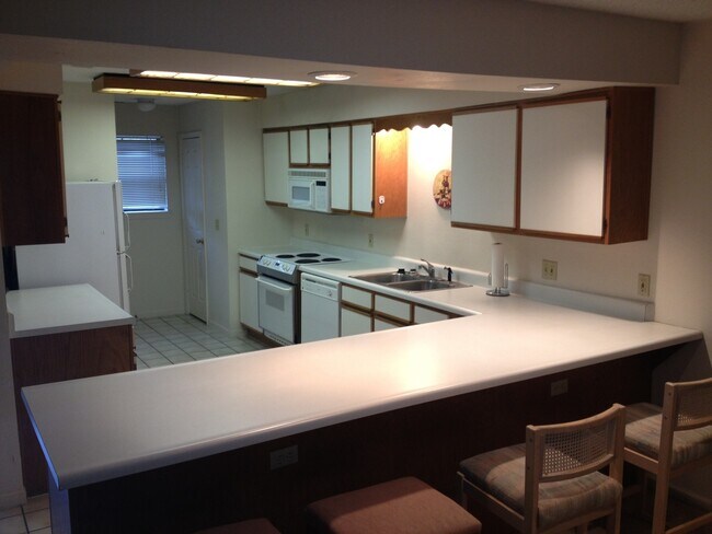 Building Photo - 2 bedroom 2 bath APARTMENT Branson MO  Affordable Living at the Foothills