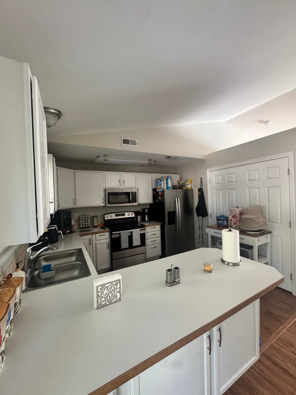 Foto del edificio - 4884 Thrush Ln